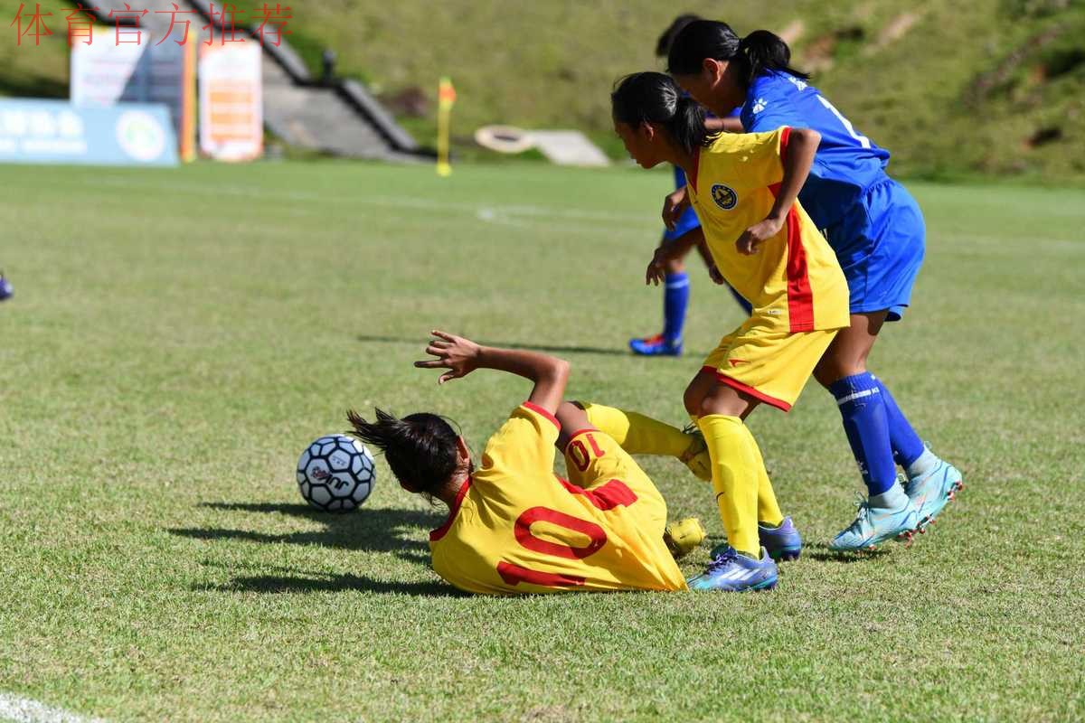 首届青训中心“希望杯”比赛继续精彩进行 首届青训中心“希望杯”比赛继续精彩进行